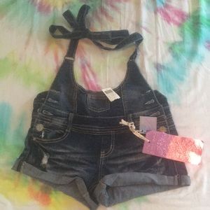 Almost famous halter overall shorts size 5
